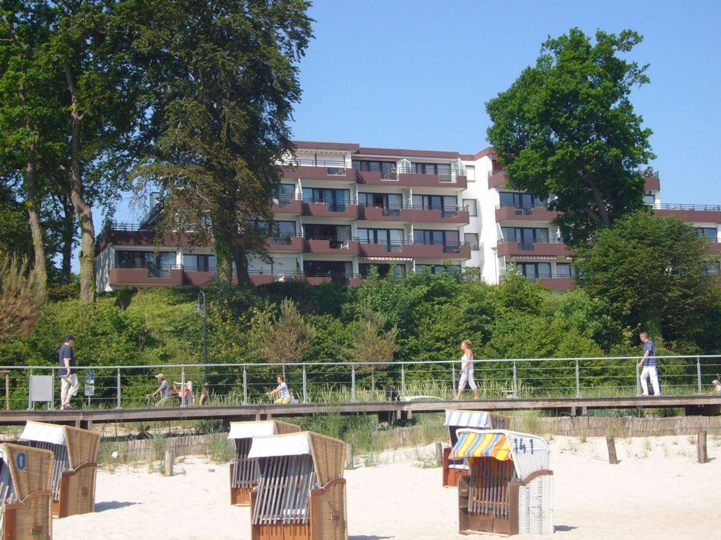 RES/408 - Residenz - Teilseeblick Scharbeutz - Hauptansicht