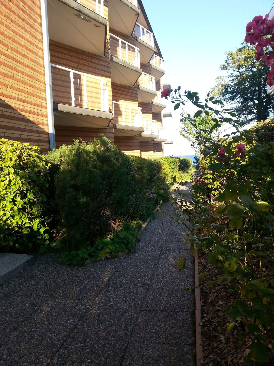 MON/27 - Montemare - Teilmeerblick Scharbeutz - Fassade / Eingang