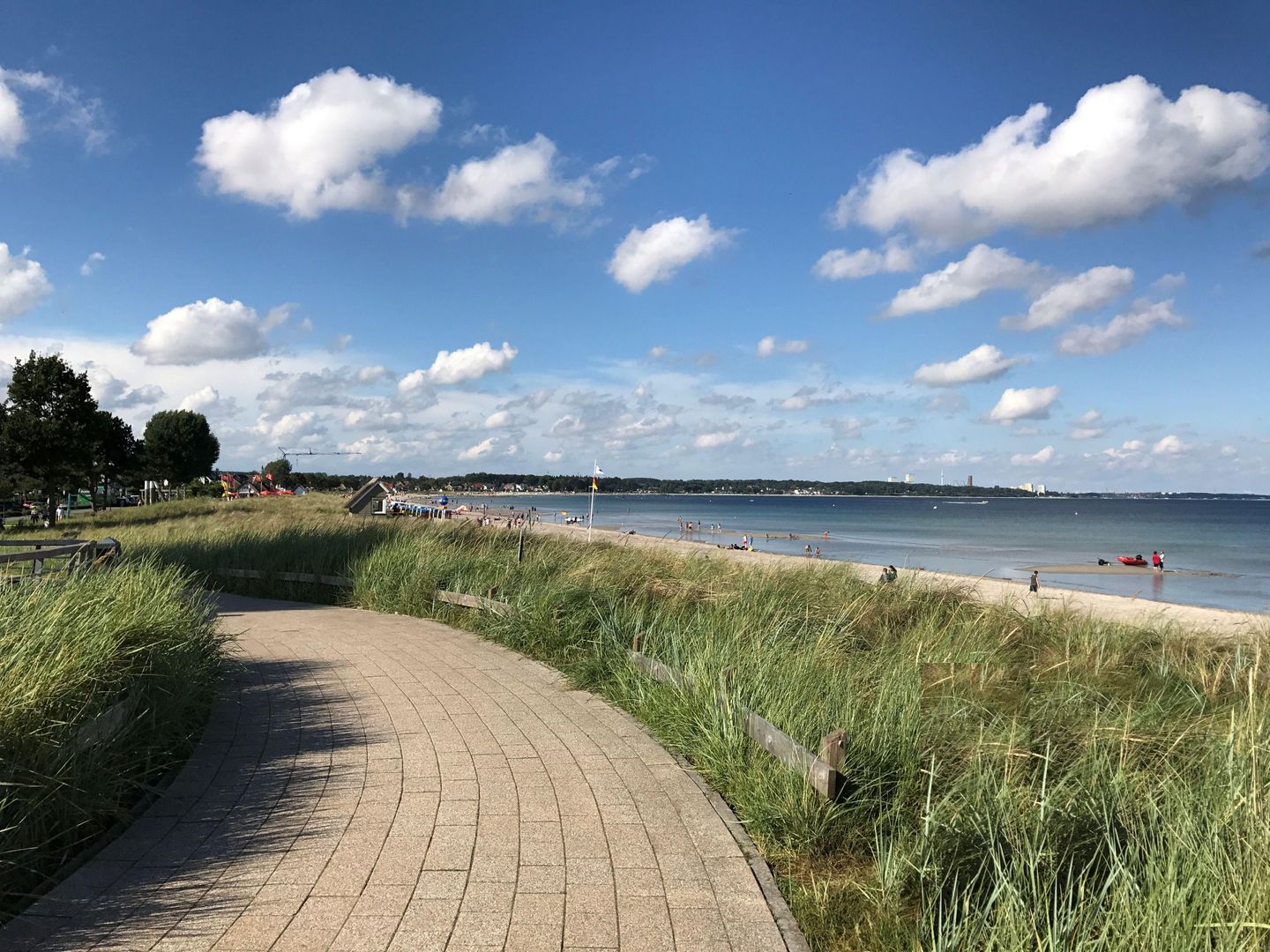 Riv/051 - Riviera - Seeblick - Aussenschwimmbad Scharbeutz - Strand