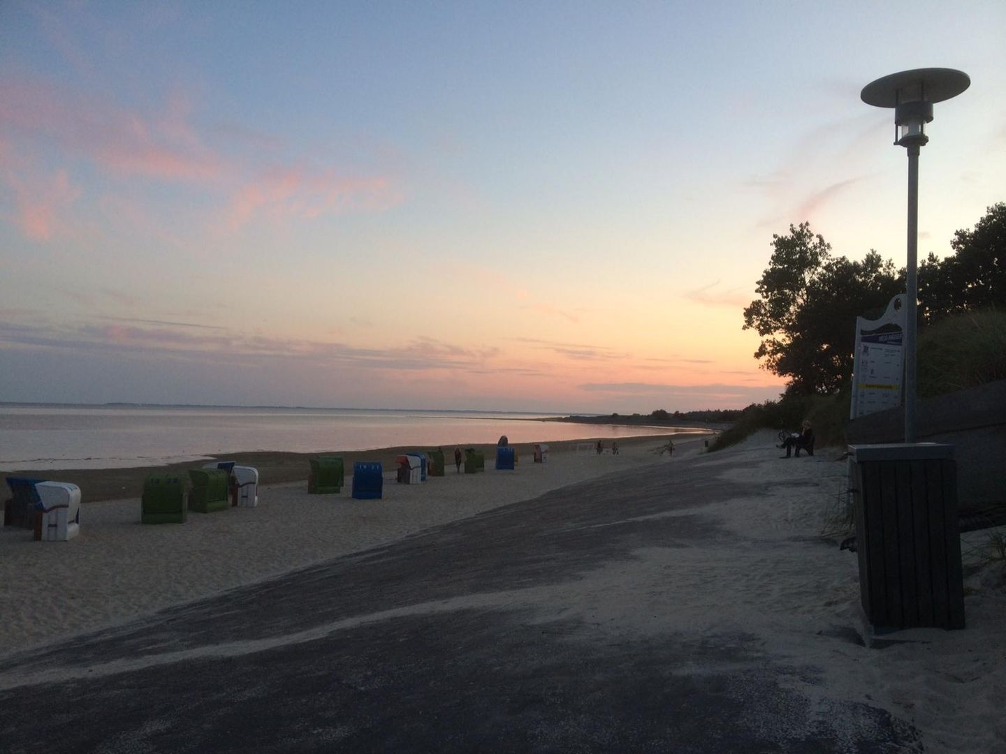  Helle Strandwohnung mit Meerblick Wyk - 