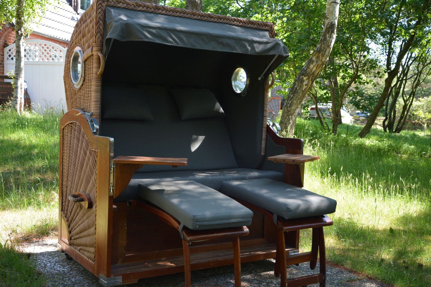 Haus Dünenrose Gemütliche kleine Ferienwohnung für 2 Personen am Waldrand Nebel auf Amrum - 