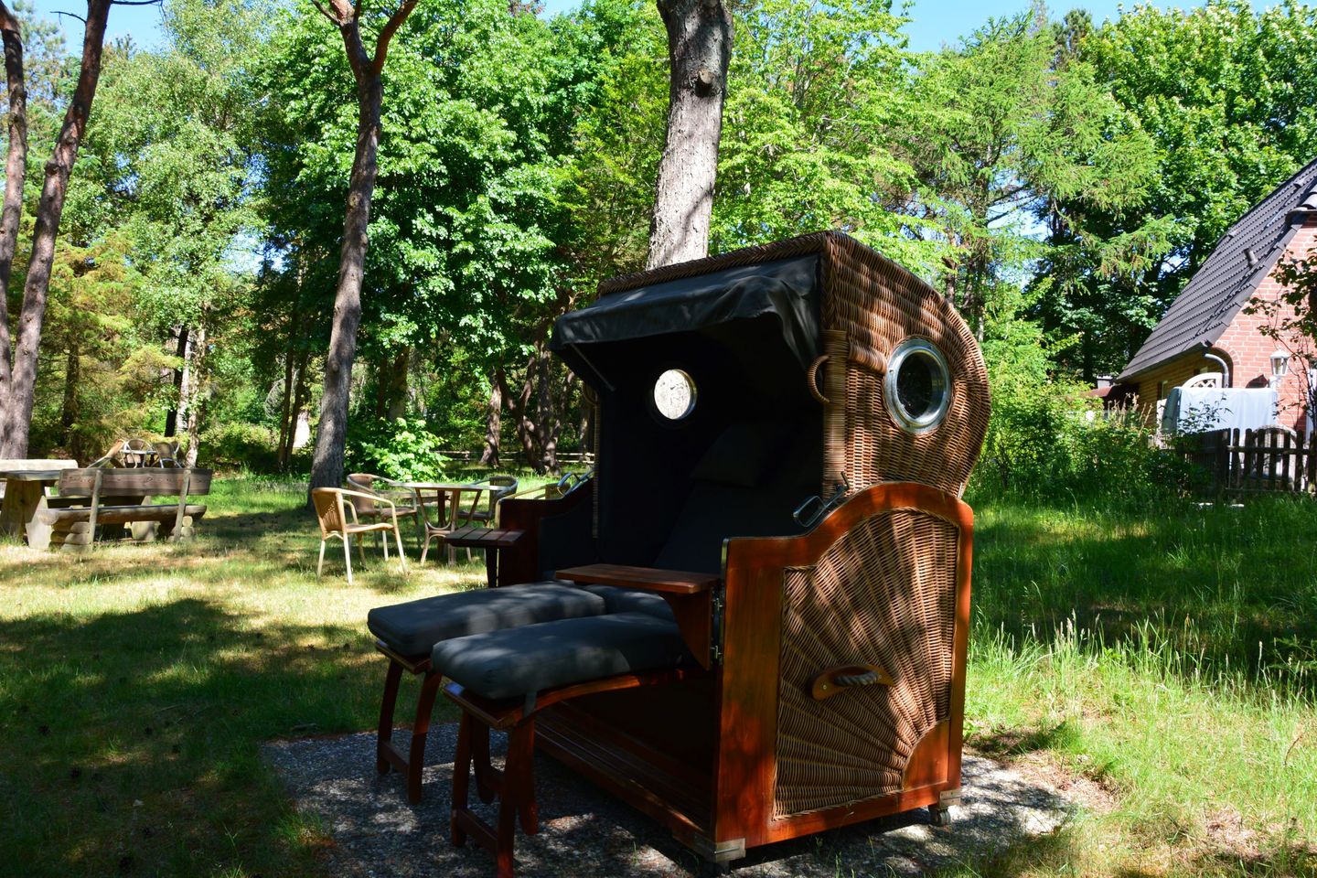 Haus Dünenrose Gemütliche kleine Ferienwohnung für 2 Personen am Waldrand Nebel auf Amrum - 