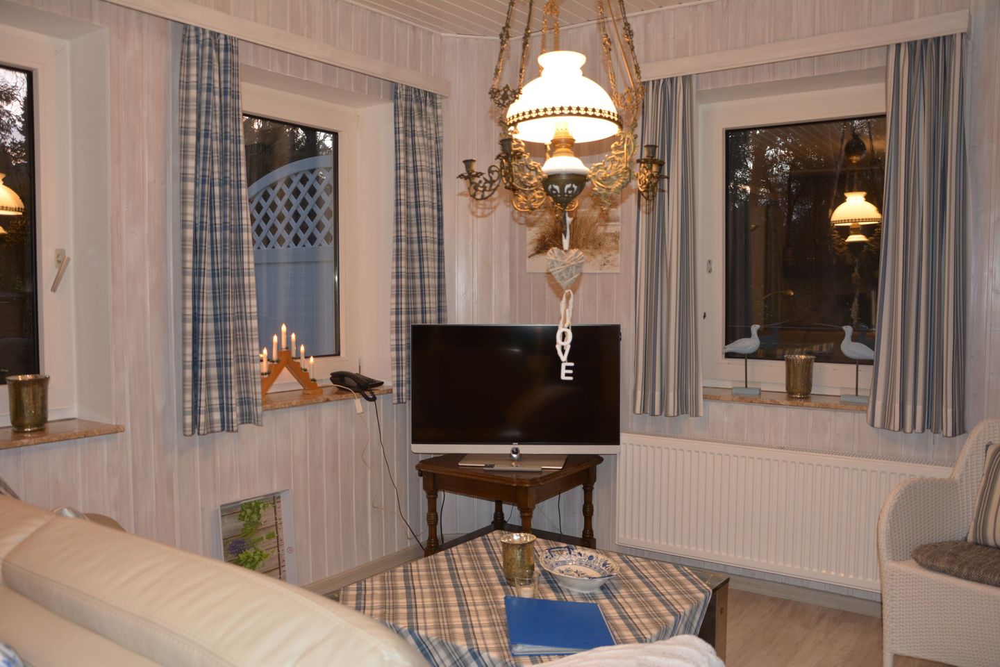 Haus Dünenrose Helle Ferienwohnung am Waldrand mit Terrasse und Strandkorb Nebel auf Amrum - 