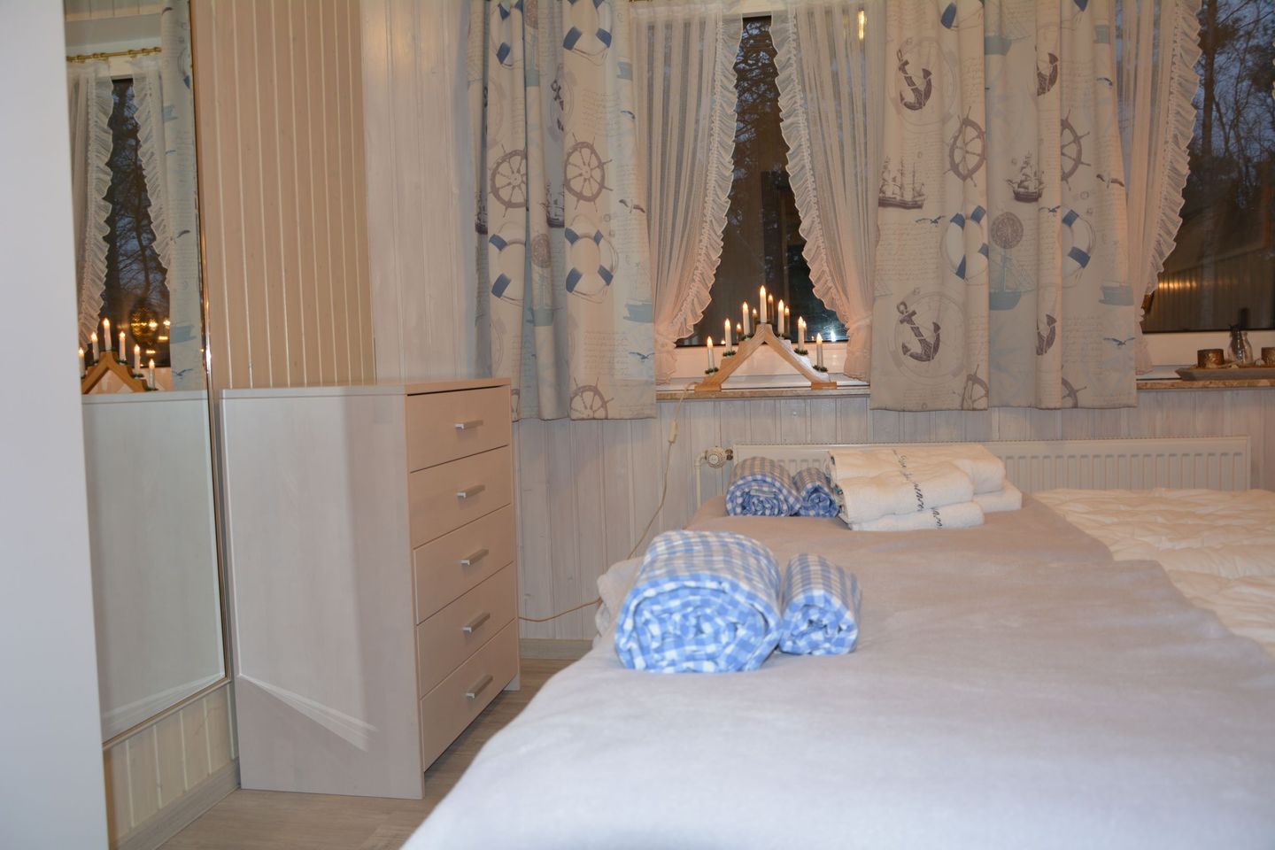 Haus Dünenrose Helle Ferienwohnung am Waldrand mit Terrasse und Strandkorb Nebel auf Amrum - 