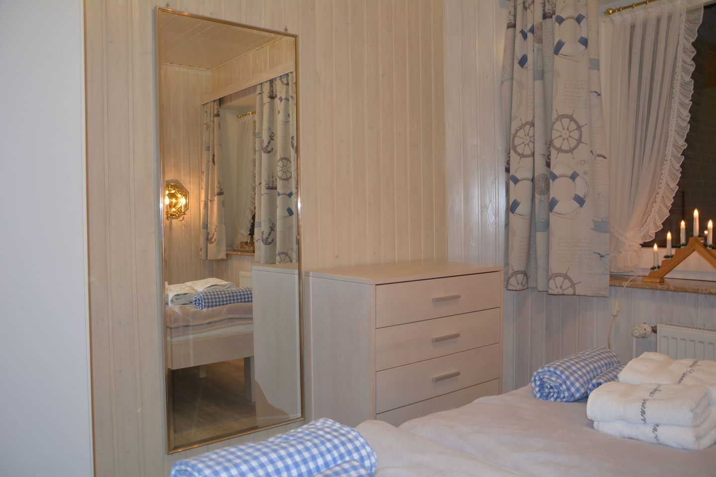 Haus Dünenrose Helle Ferienwohnung am Waldrand mit Terrasse und Strandkorb Nebel auf Amrum - 