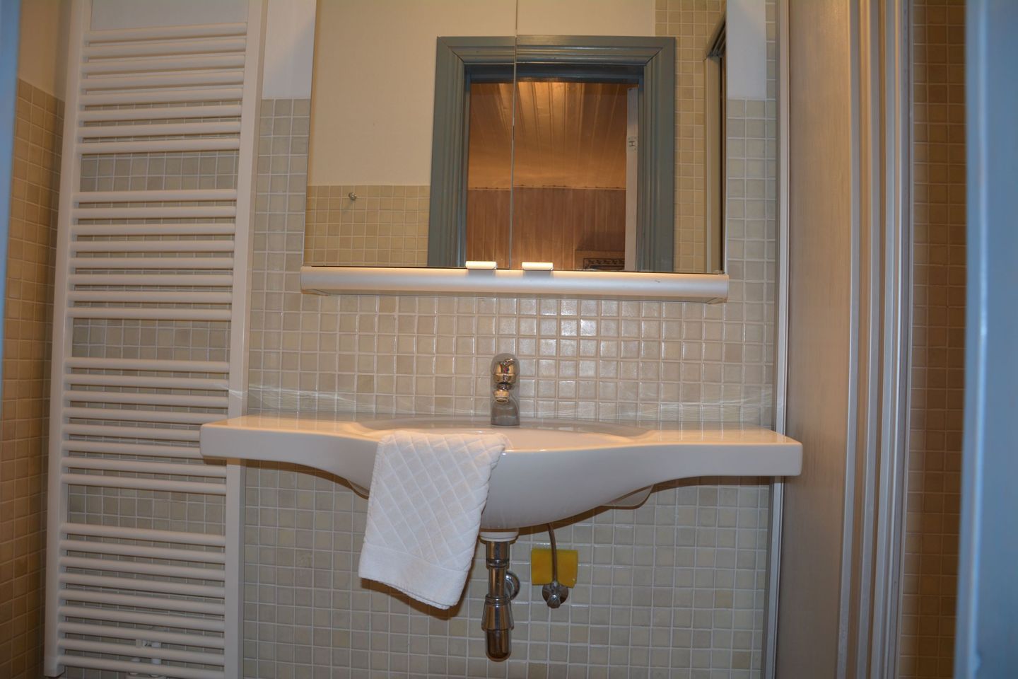 Haus Dünenrose Schöne kleine Wohnung  für 2 Personen im EG mit Terrasse und Strandkorb Nebel auf Amrum - 