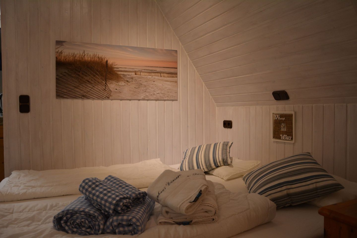 Haus Dünenrose Gemütliche kleine Ferienwohnung für 2 Personen am Waldrand Nebel auf Amrum - 