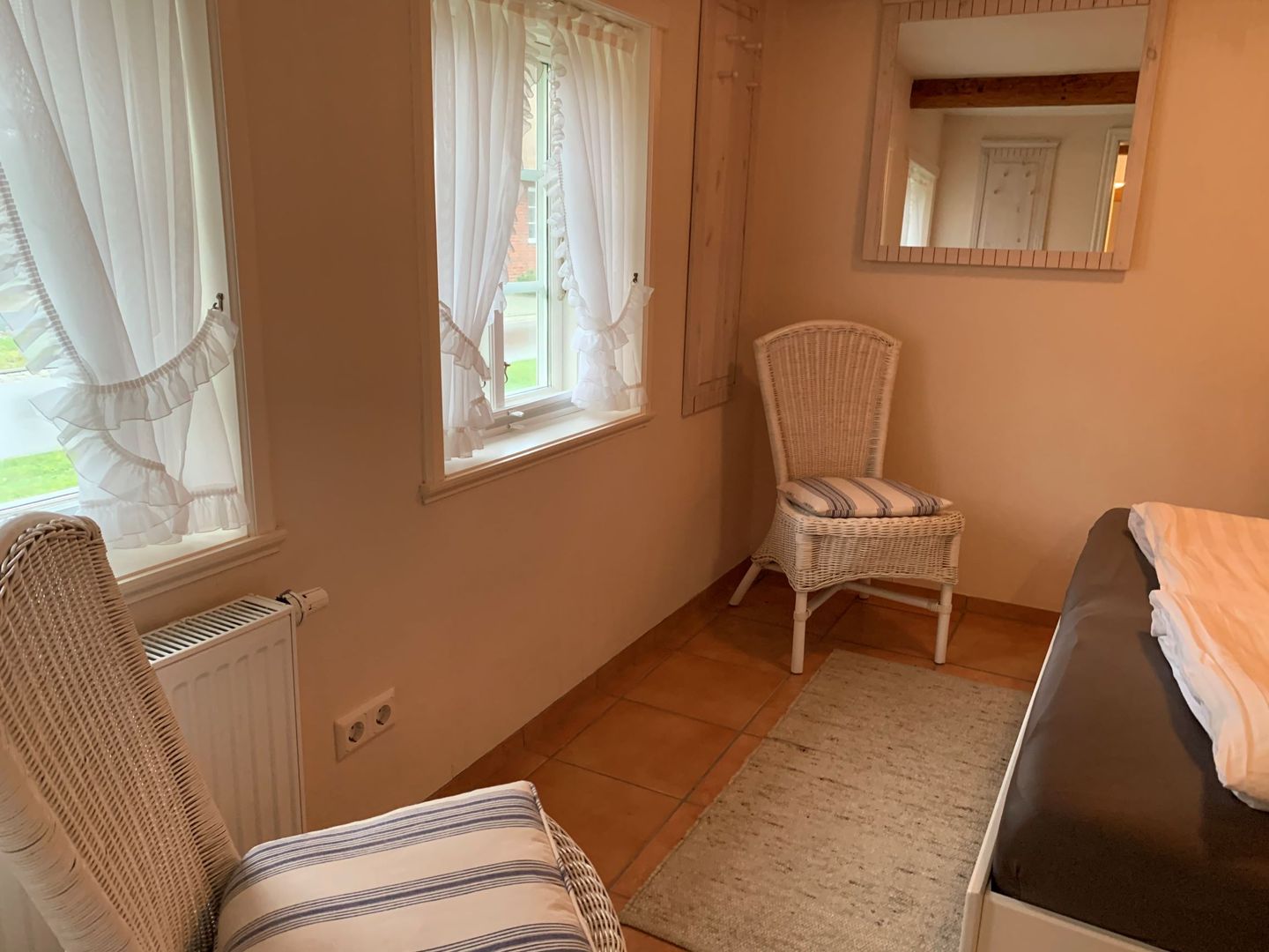 Friesenhaus Arnold Schöne Ferienwohnung in Reetdachhaus im Ortskern von Nebel. Nebel auf Amrum - 