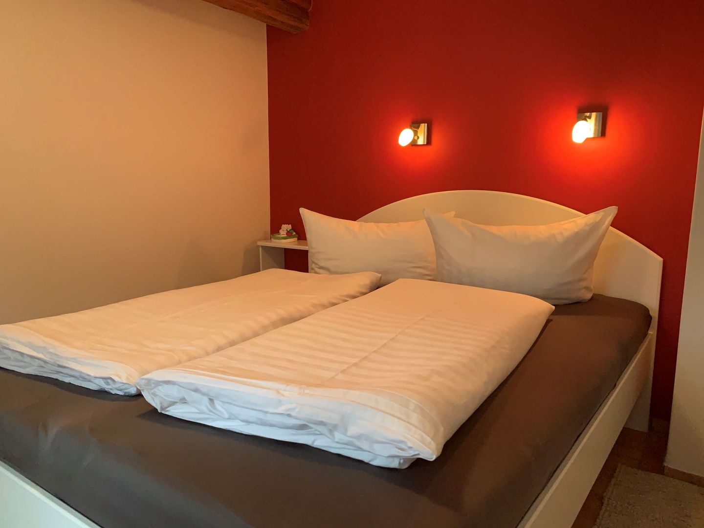 Friesenhaus Arnold Schöne Ferienwohnung in Reetdachhaus im Ortskern von Nebel. Nebel auf Amrum - 