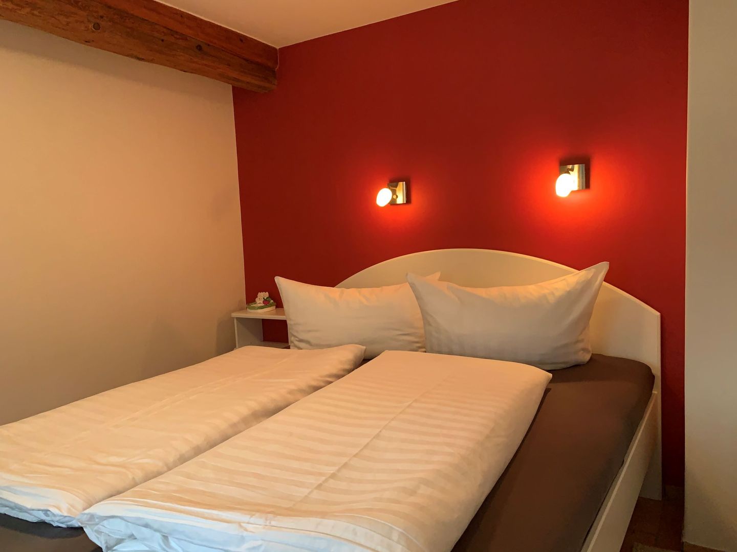 Friesenhaus Arnold Schöne Ferienwohnung in Reetdachhaus im Ortskern von Nebel. Nebel auf Amrum - 