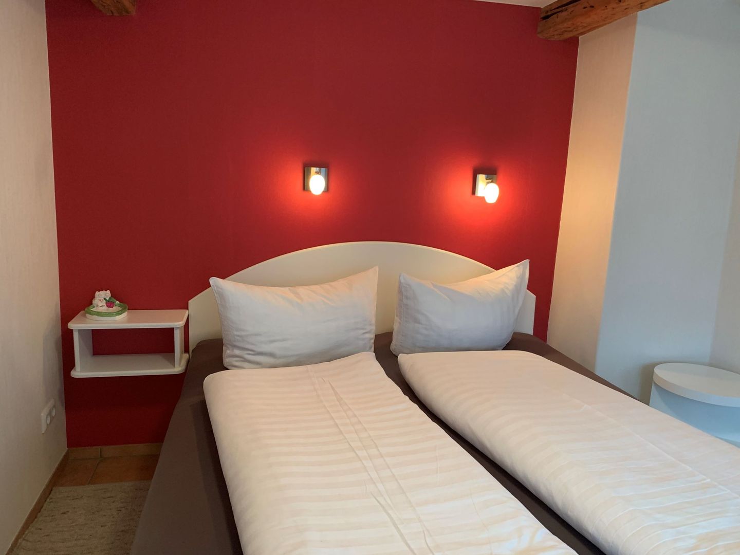 Friesenhaus Arnold Schöne Ferienwohnung in Reetdachhaus im Ortskern von Nebel. Nebel auf Amrum - 