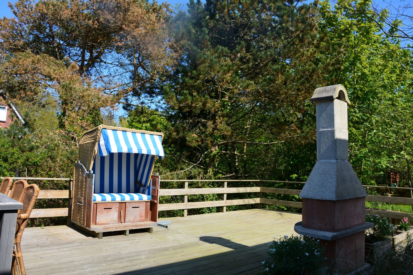 Haus auf der Düne Ferienwohnung Seeadler mit Balkon und eigener Terrasse an den Dünen Wittdün auf Amrum - 