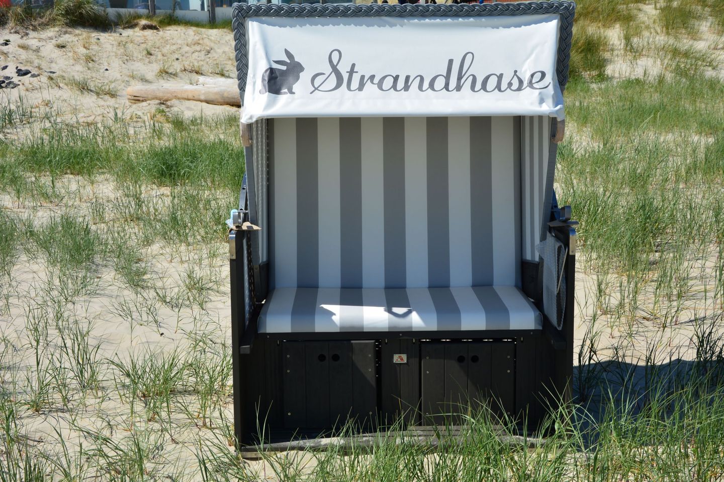 Haus auf der Düne Ferienwohnung mit eigener Terrasse und Strandkorb Wittdün auf Amrum - 