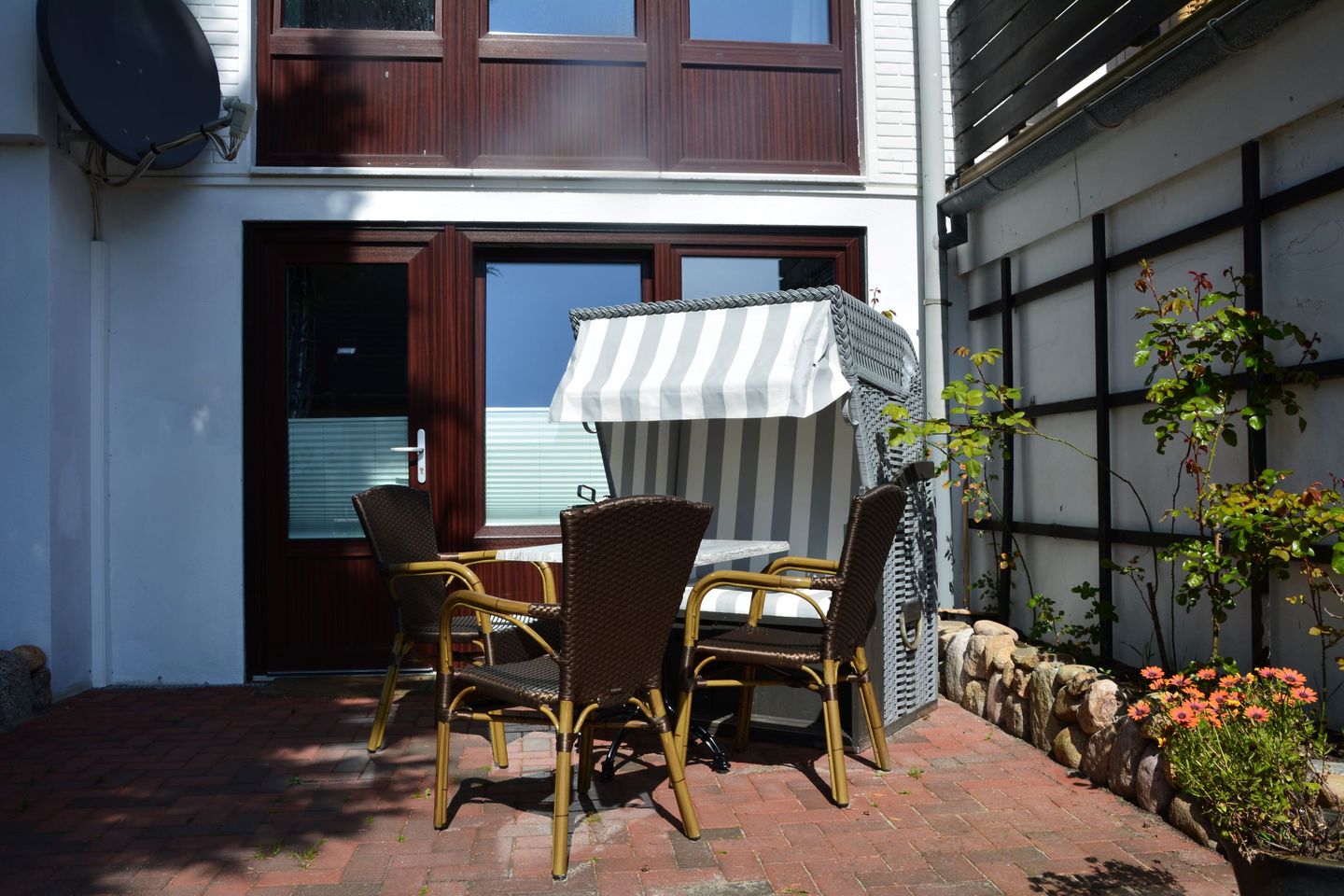 Haus auf der Düne Ferienwohnung mit eigener Terrasse und Strandkorb Wittdün auf Amrum - 