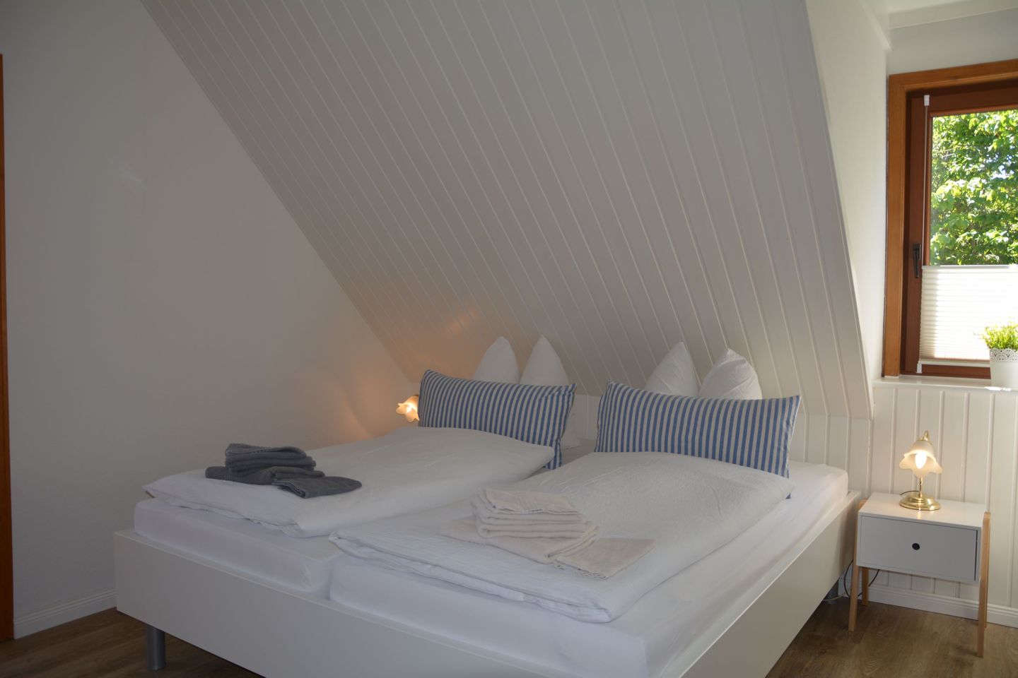 Haus Waasfrees Ferienwohnung Langeneß mit Balkon und Meerblick ideal für Familien mit Kindern Steenodde auf Amrum - 