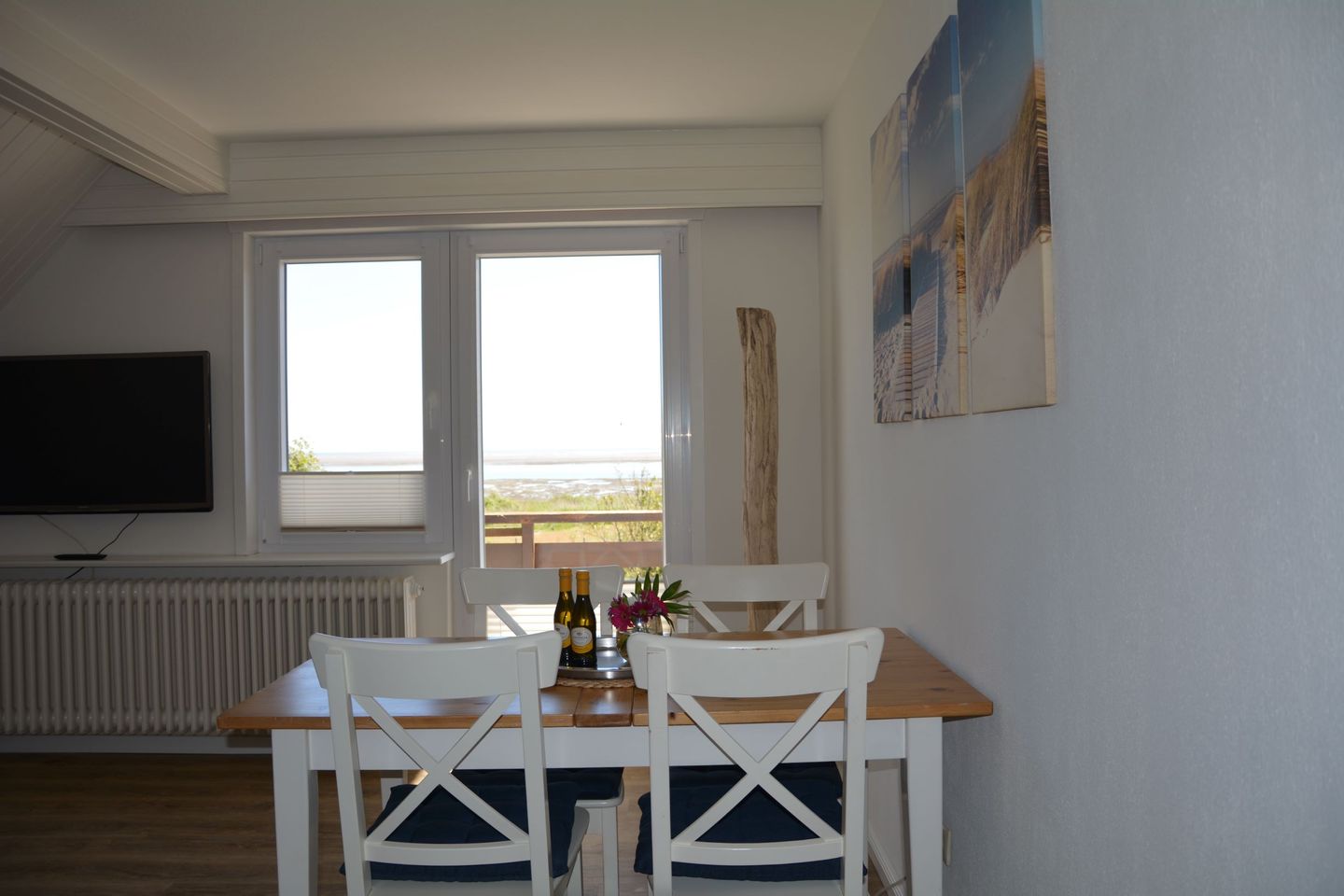 Haus Waasfrees Ferienwohnung Langeneß mit Balkon und Meerblick ideal für Familien mit Kindern Steenodde auf Amrum - 