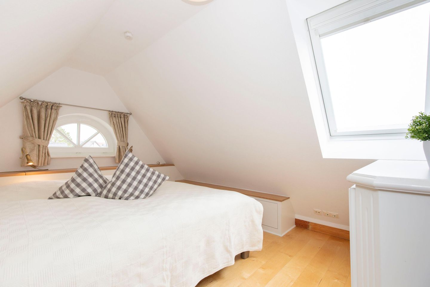 Hingst App. 04 Norderwung 26 Wenningstedt - Schlafzimmer