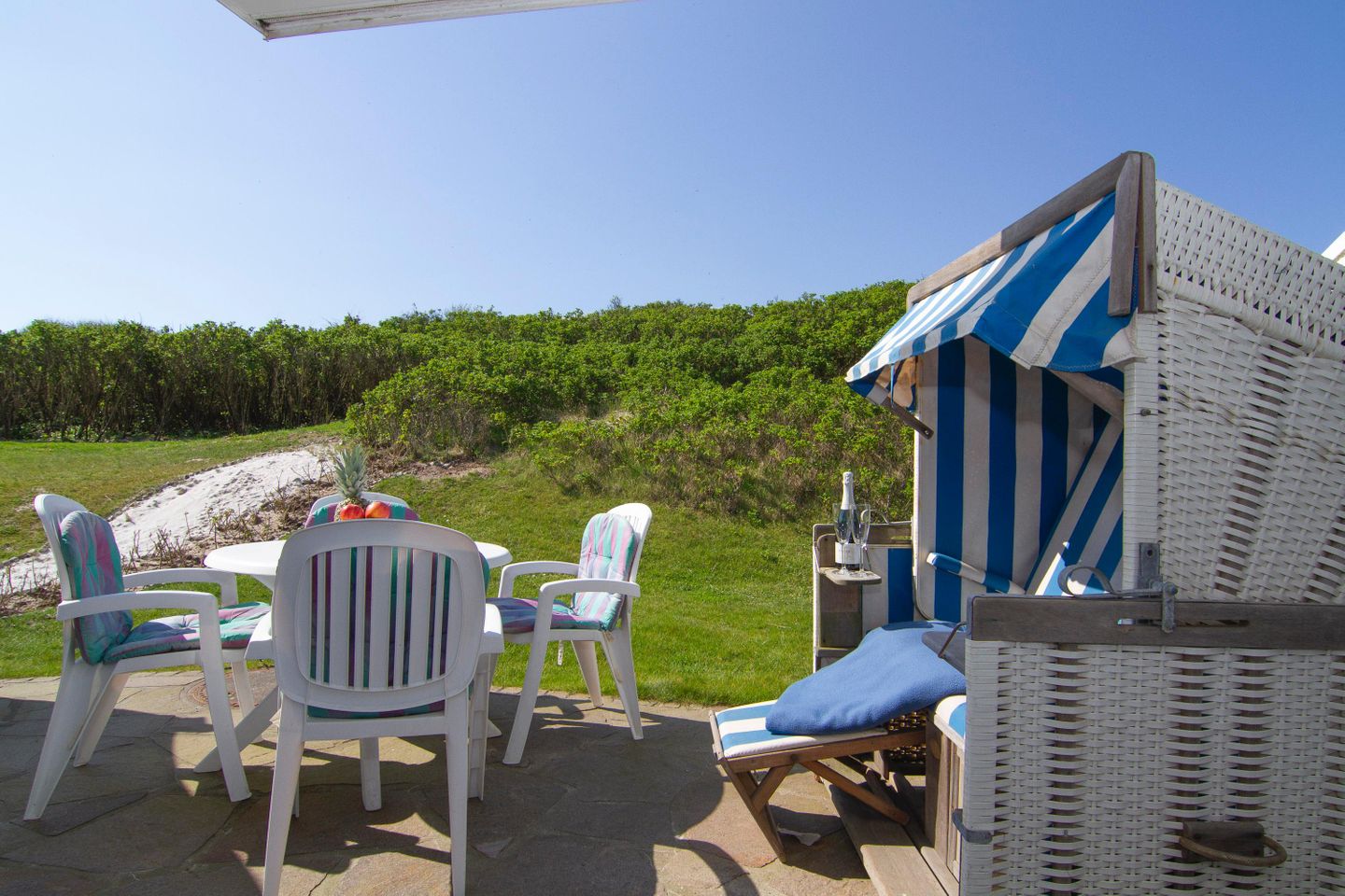  Sturmfried Nr. 04  B.-Bleeg-Str. 27 E Wenningstedt - Terrasse