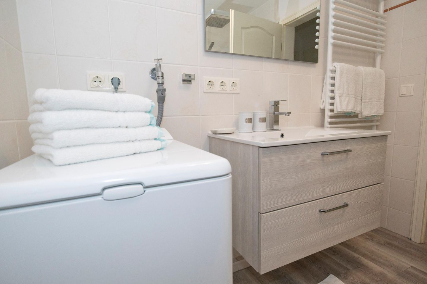 Hingst App. 02 Norderwung 26 Wenningstedt - Badezimmer