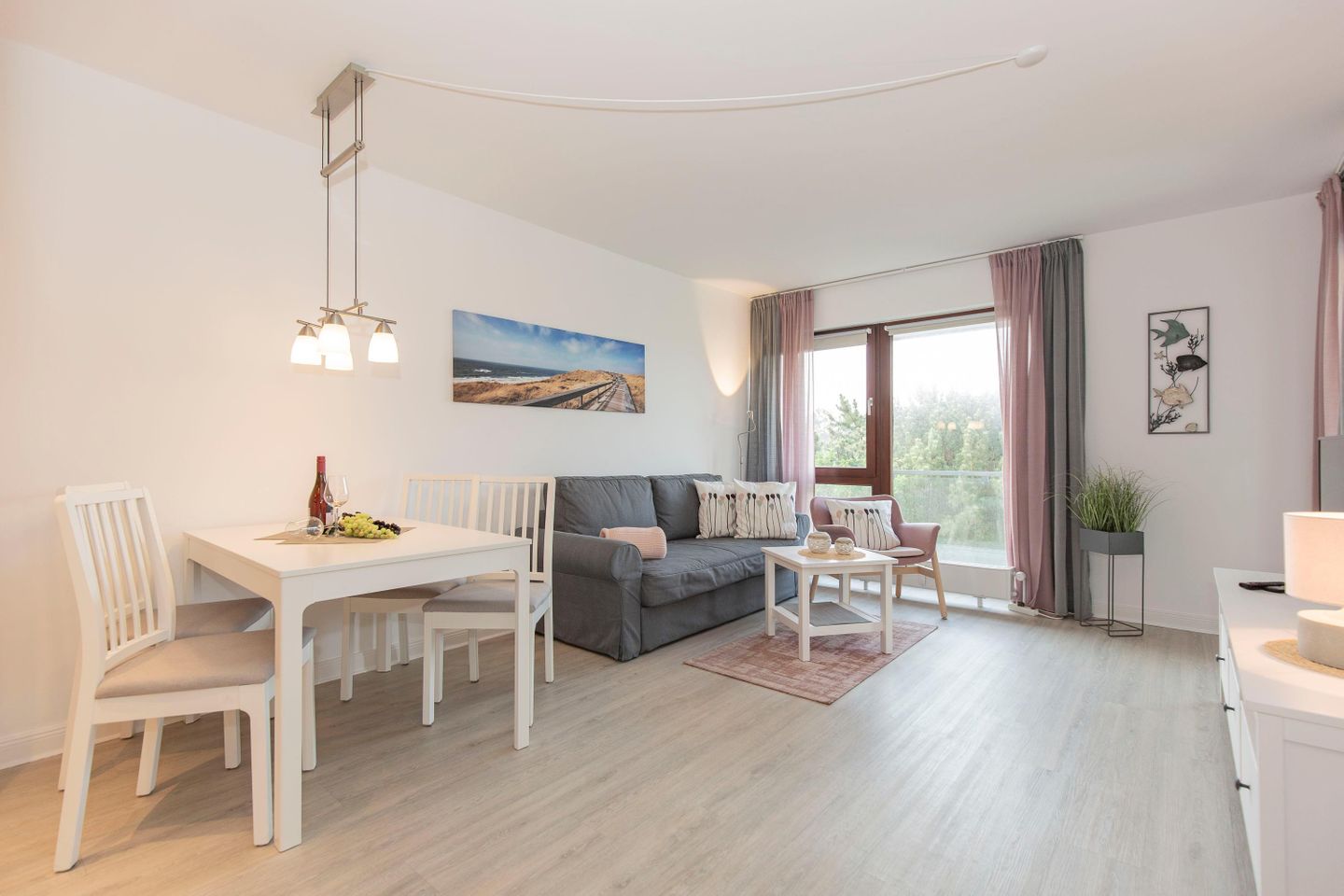 Cosima im Haus Käpt'n Drake App. Nr. 07 Hauptstr. 32 Wenningstedt - Wohnzimmer