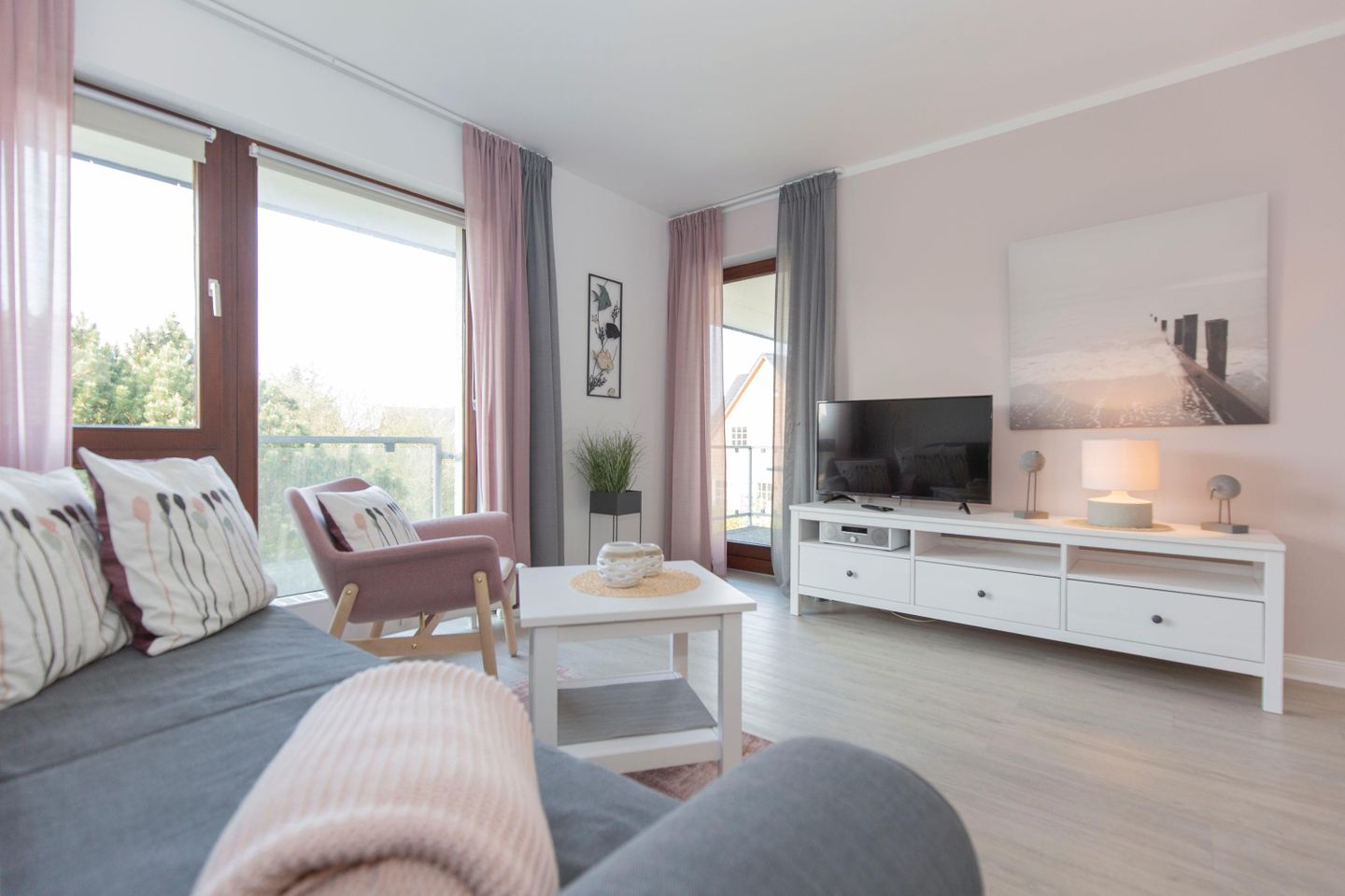 Cosima im Haus Käpt'n Drake App. Nr. 07 Hauptstr. 32 Wenningstedt - Wohnzimmer