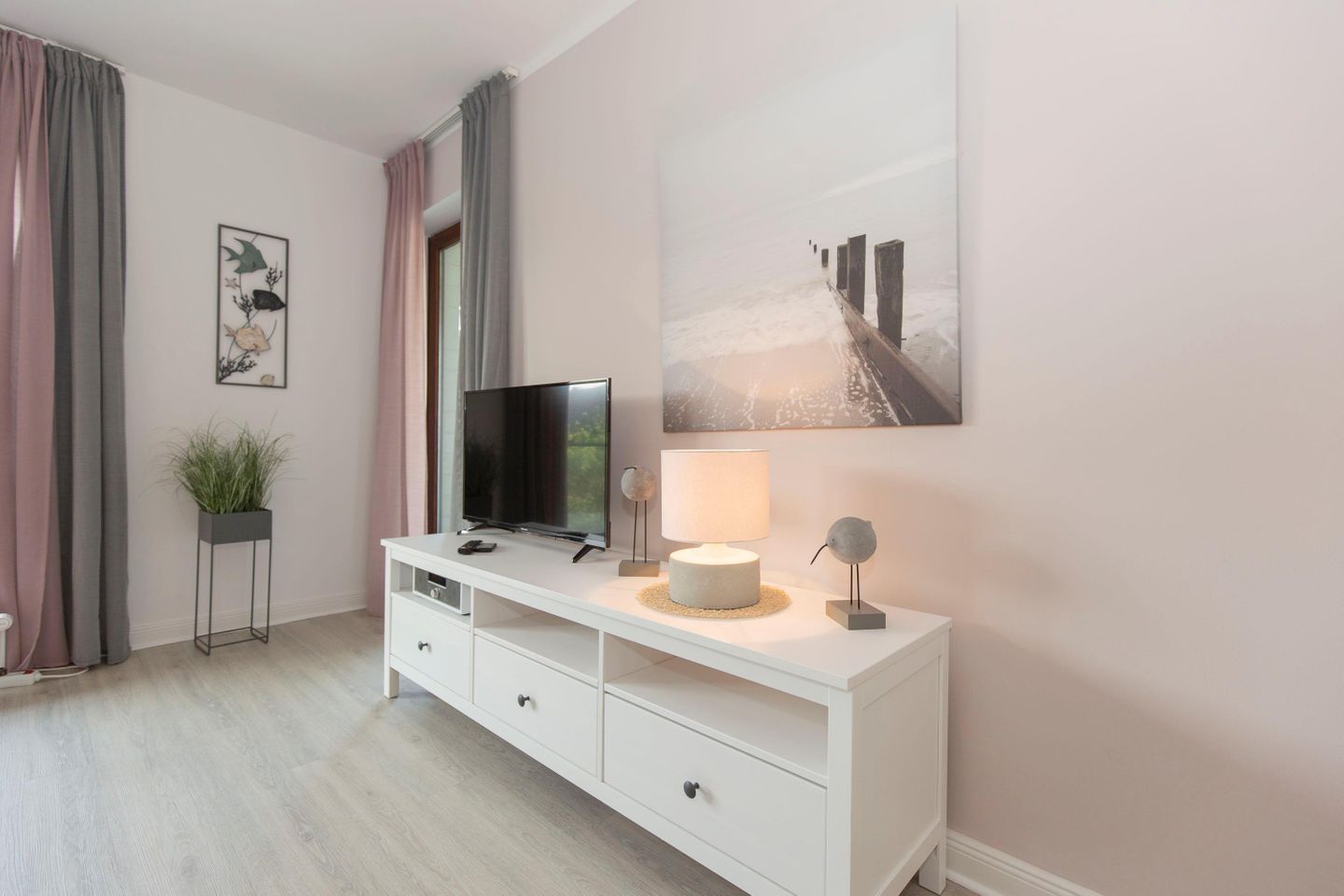 Cosima im Haus Käpt'n Drake App. Nr. 07 Hauptstr. 32 Wenningstedt - Wohnzimmer