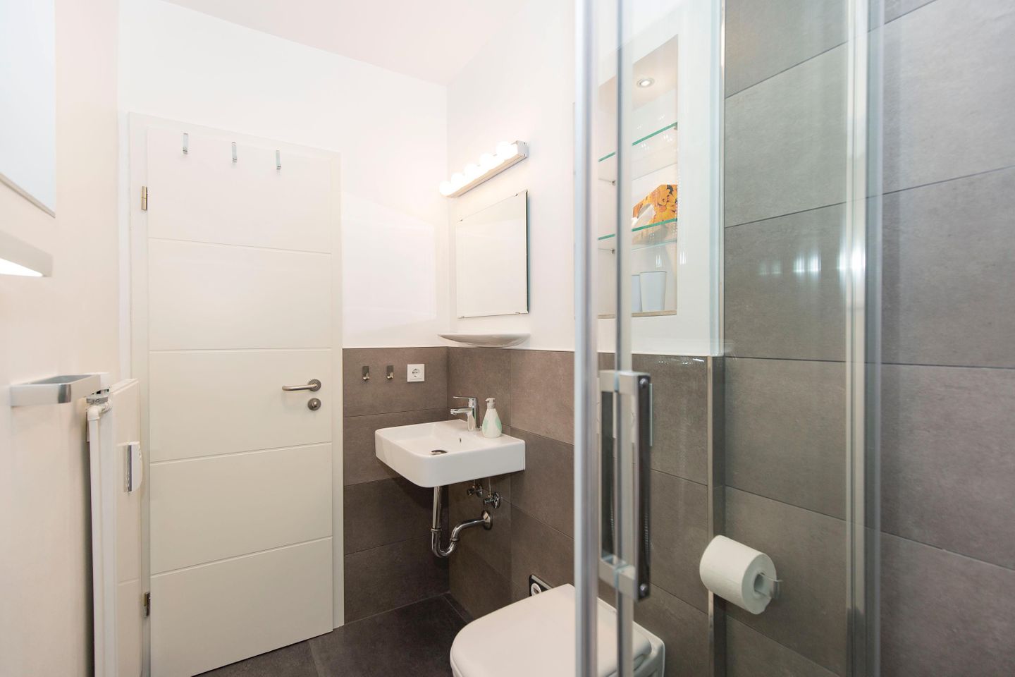 Cosima im Haus Käpt'n Drake App. Nr. 07 Hauptstr. 32 Wenningstedt - Badezimmer