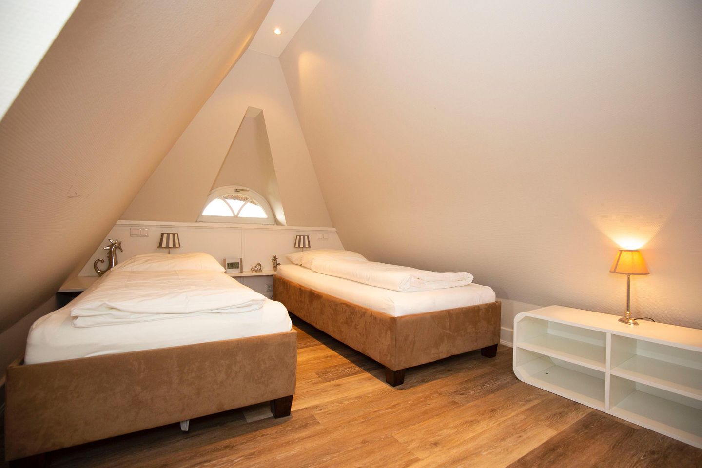  Feline Hochkamp 10 B Wenningstedt - Schlafzimmer