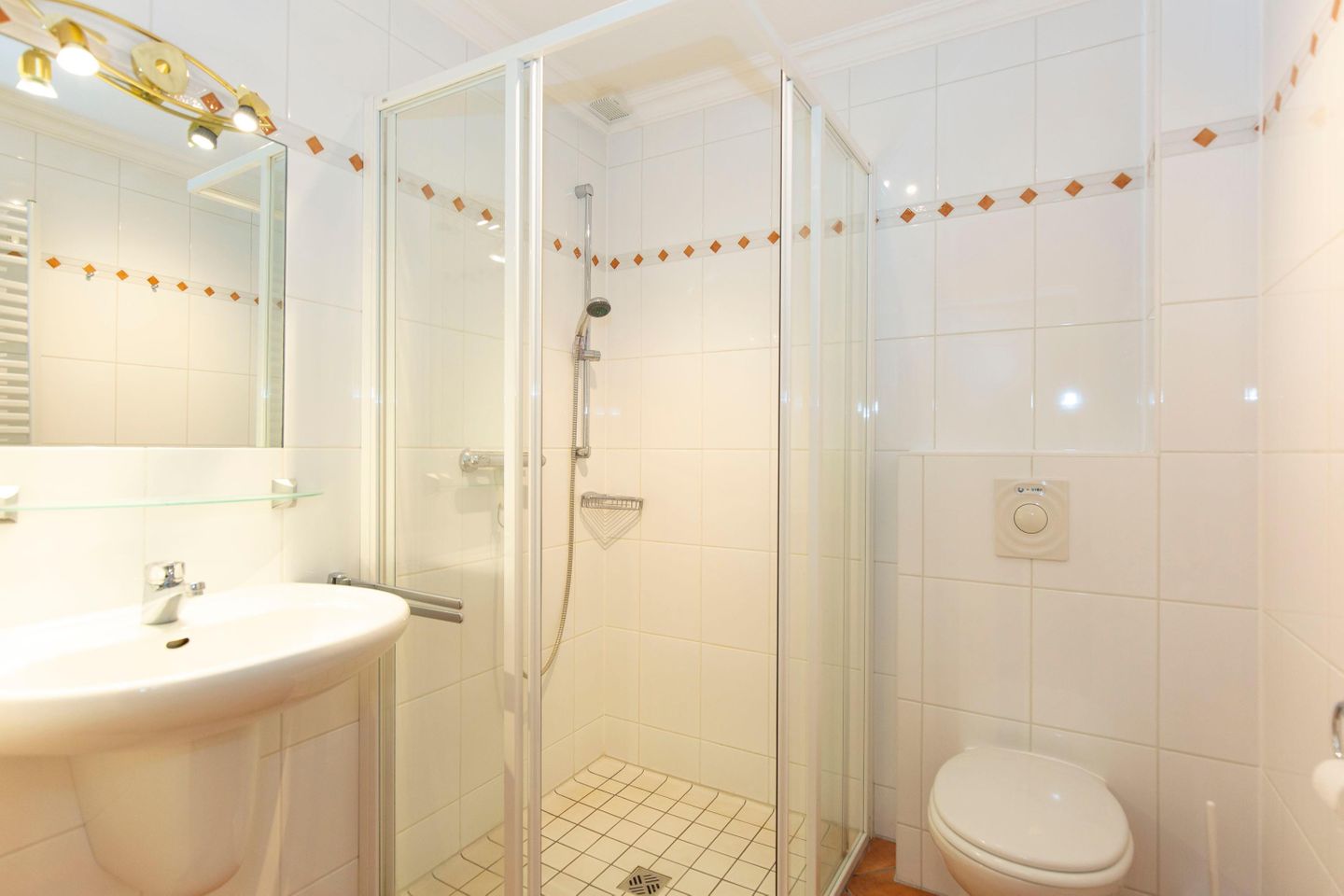  Aufwind im Haus Luna Normannenweg 5 Wenningstedt - Badezimmer