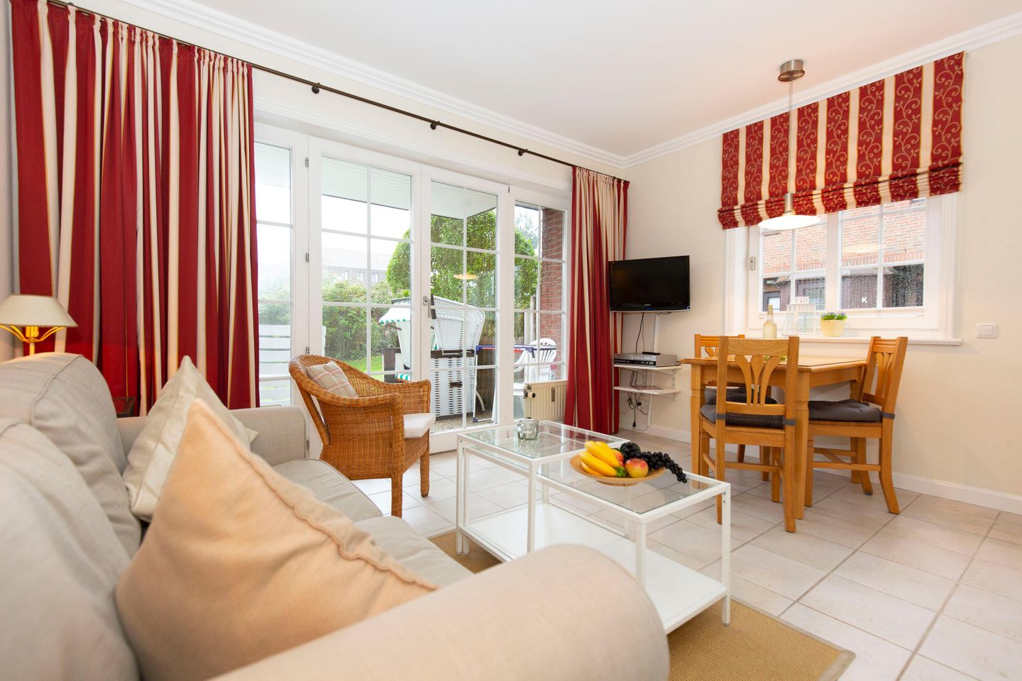  Haus Mittelweg App. 03 Mittelweg 9 Wenningstedt - Wohnzimmer