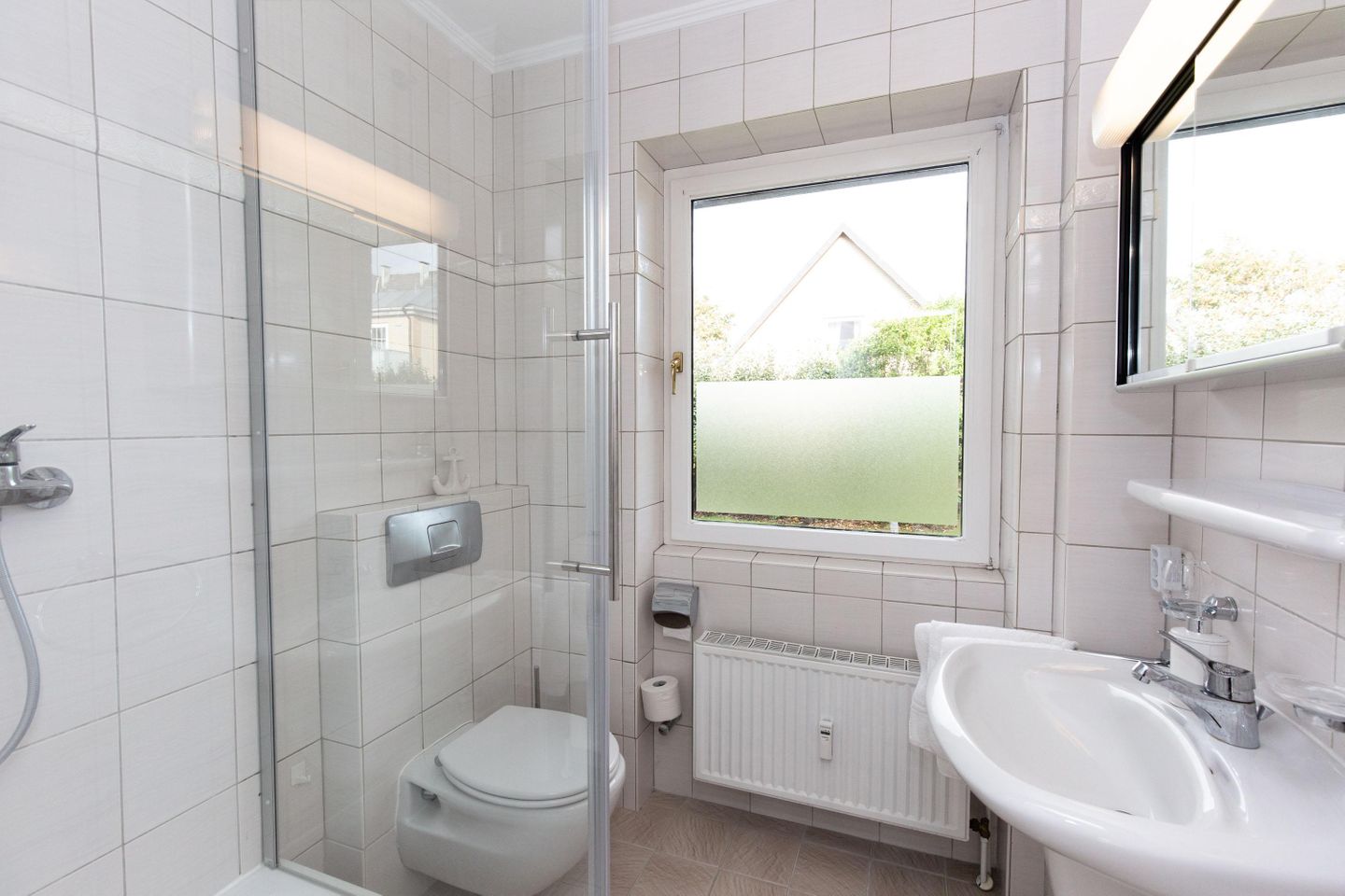 Heidehörn App. 01 Im Grund 1 Wenningstedt - Badezimmer