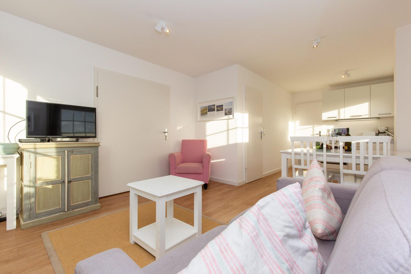 App. Görl 01 Osterweg 20 A Wenningstedt - Wohnzimmer