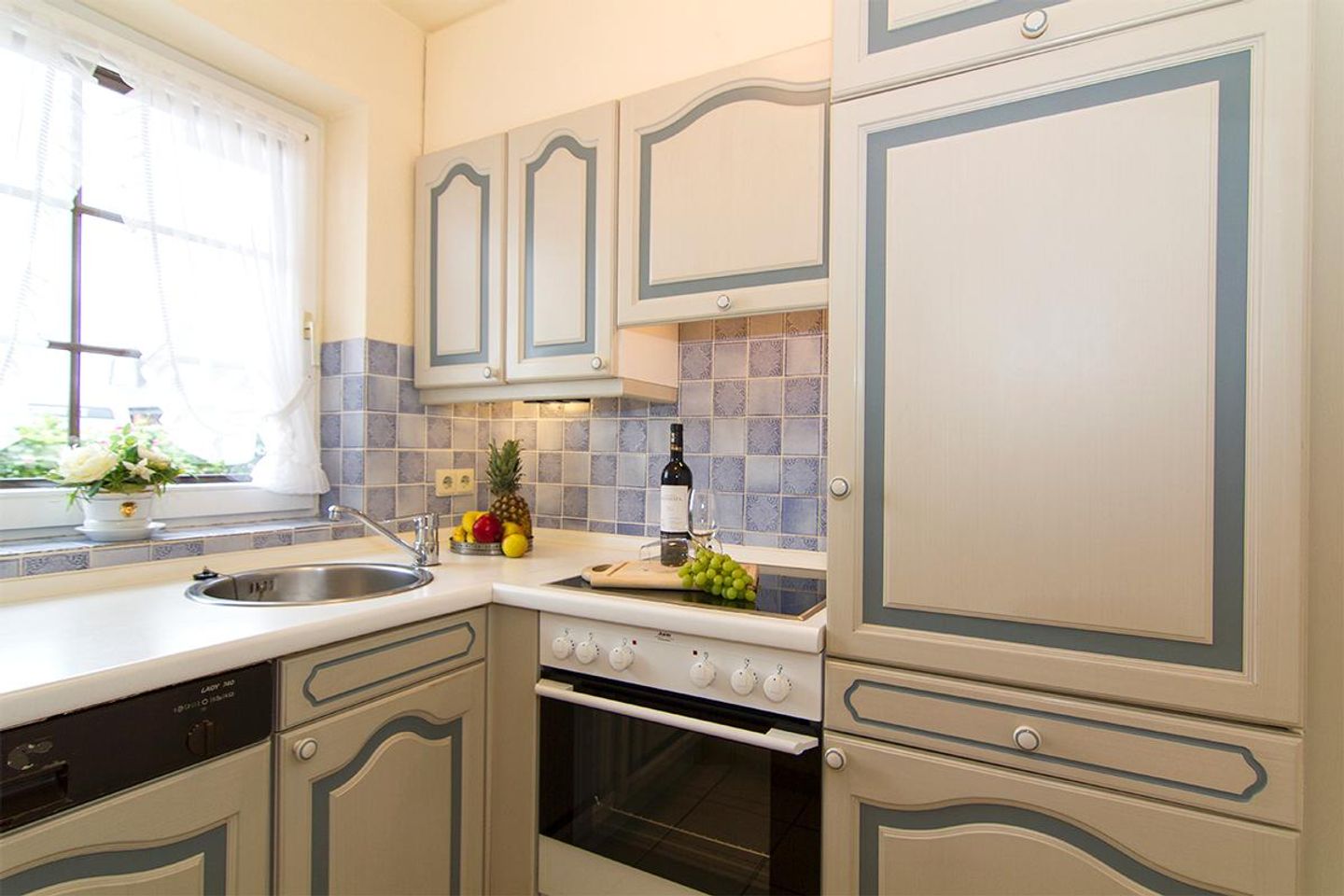 Frisia App. 05  Mittelweg 13 C Wenningstedt - Küche / Küchenzeile