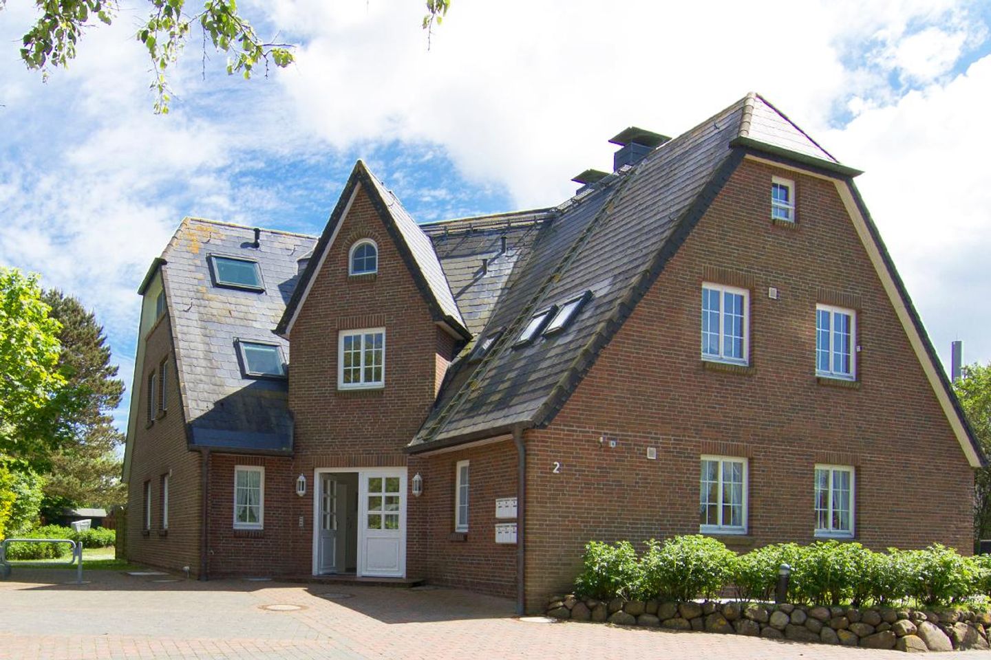 Friesenhaus am Dorfteich App. 06 Kirchenweg 2 Wenningstedt - Fassade / Eingang