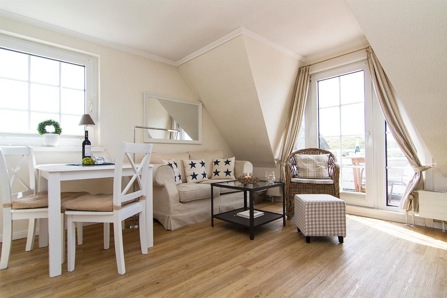  In der Düne App. 02 Dünenstrasse 3 B Wenningstedt - Wohnzimmer