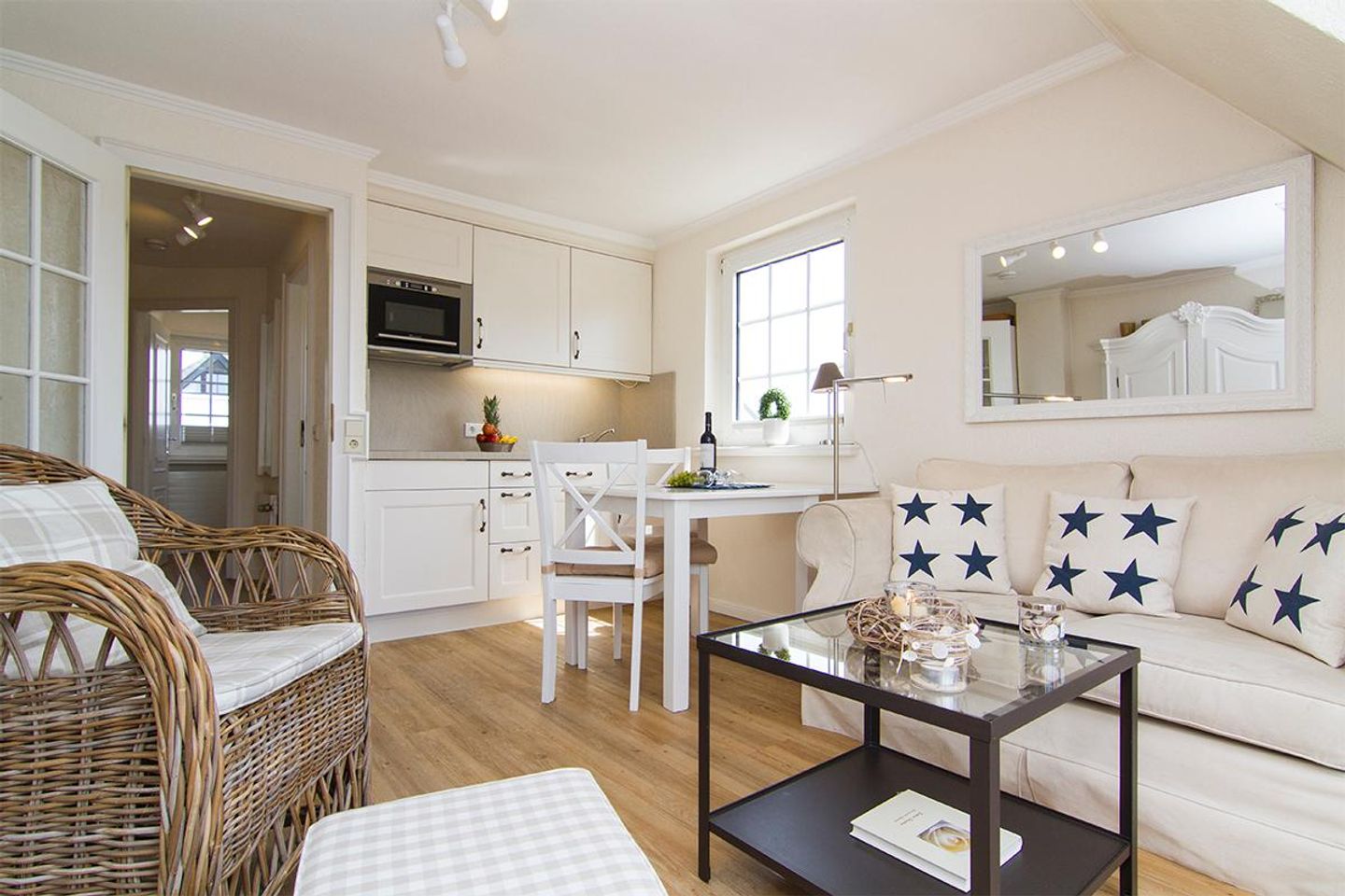  In der Düne App. 02 Dünenstrasse 3 B Wenningstedt - Wohnzimmer