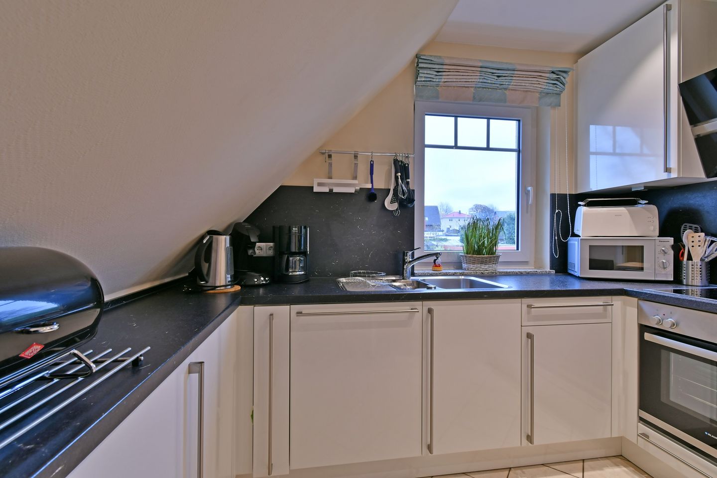 PCH/16B - Appartement "Blume" Scharbeutz - Küche / Küchenzeile