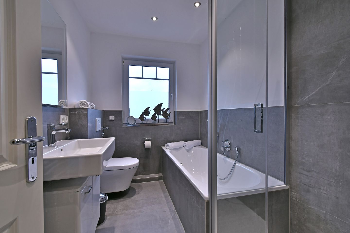 PCH/16B - Appartement "Blume" Scharbeutz - Badezimmer