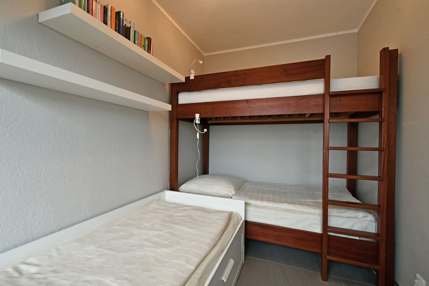 RES/408 - Residenz - Teilseeblick Scharbeutz - Schlafzimmer