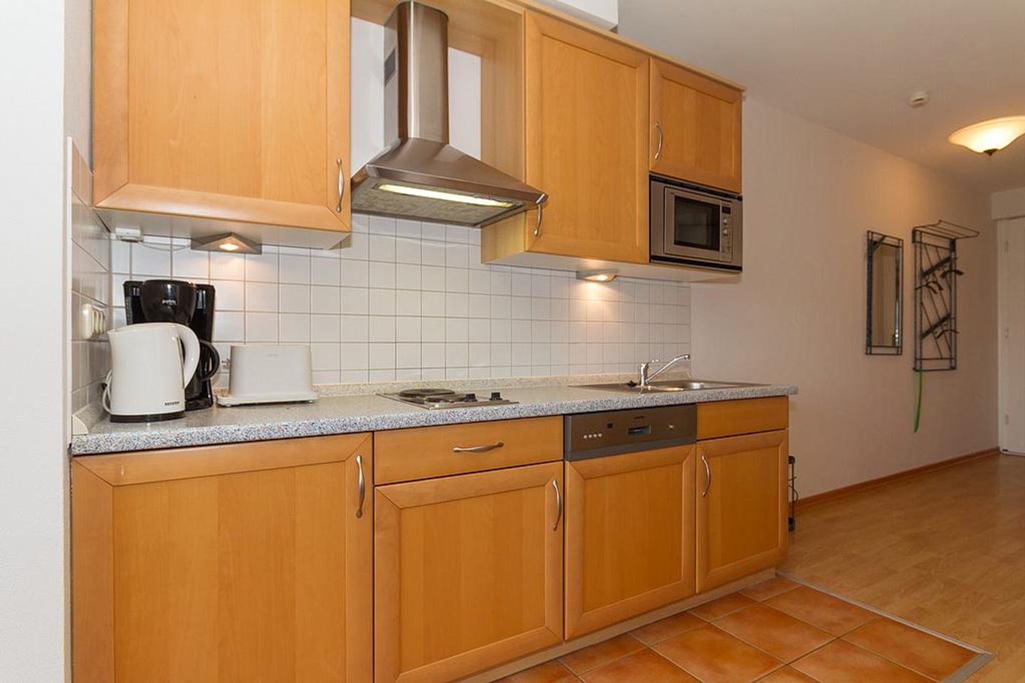 Meeresblick Meeresblick 421 Kühlungsborn - Küchenzeile mit Mikrowelle