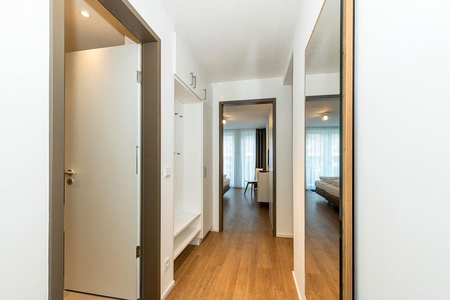 Apartmentvilla Anna See Apartmentvilla Anna See 1-03 Langeoog - Flur mit Spiegel