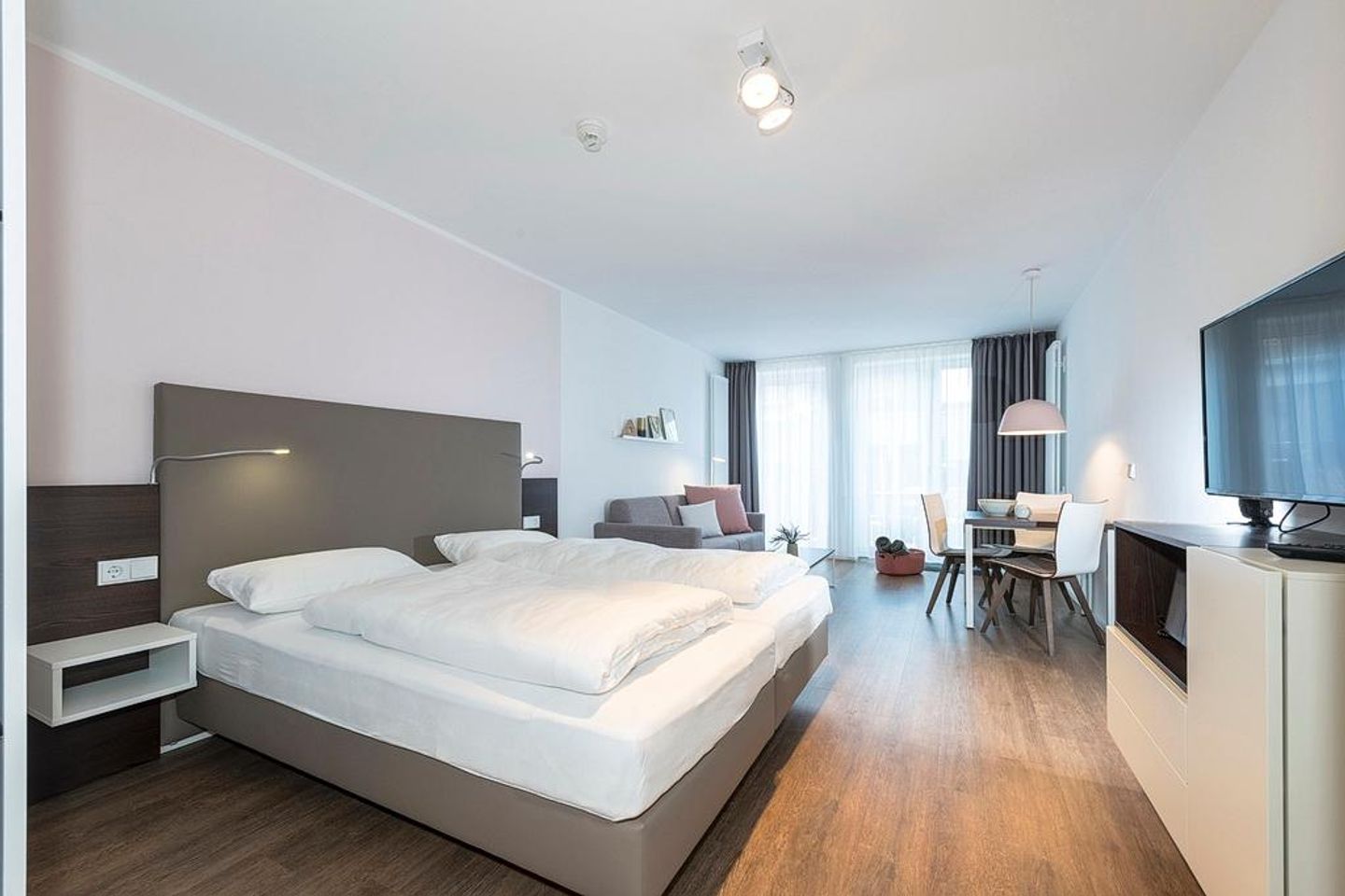 Apartmentvilla Anna See Apartmentvilla Anna See 1-07 Langeoog - Wohn-Schlafbereich mit Doppelbett