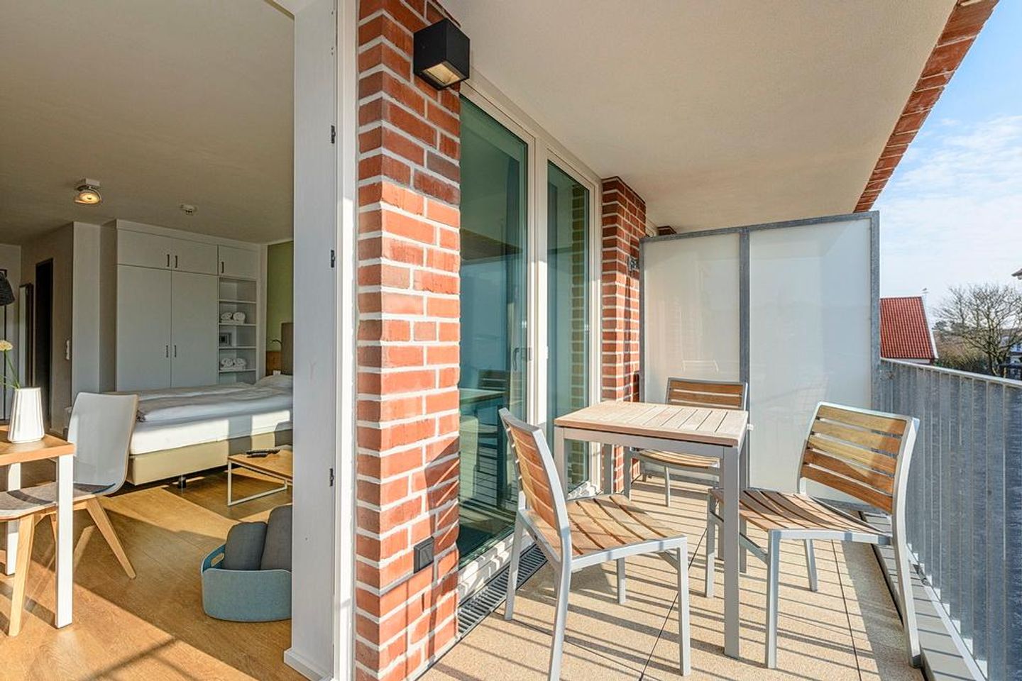 Apartmentvilla Anna See Apartmentvilla Anna See 2-06 Langeoog - Balkon mit Gartenmöbeln