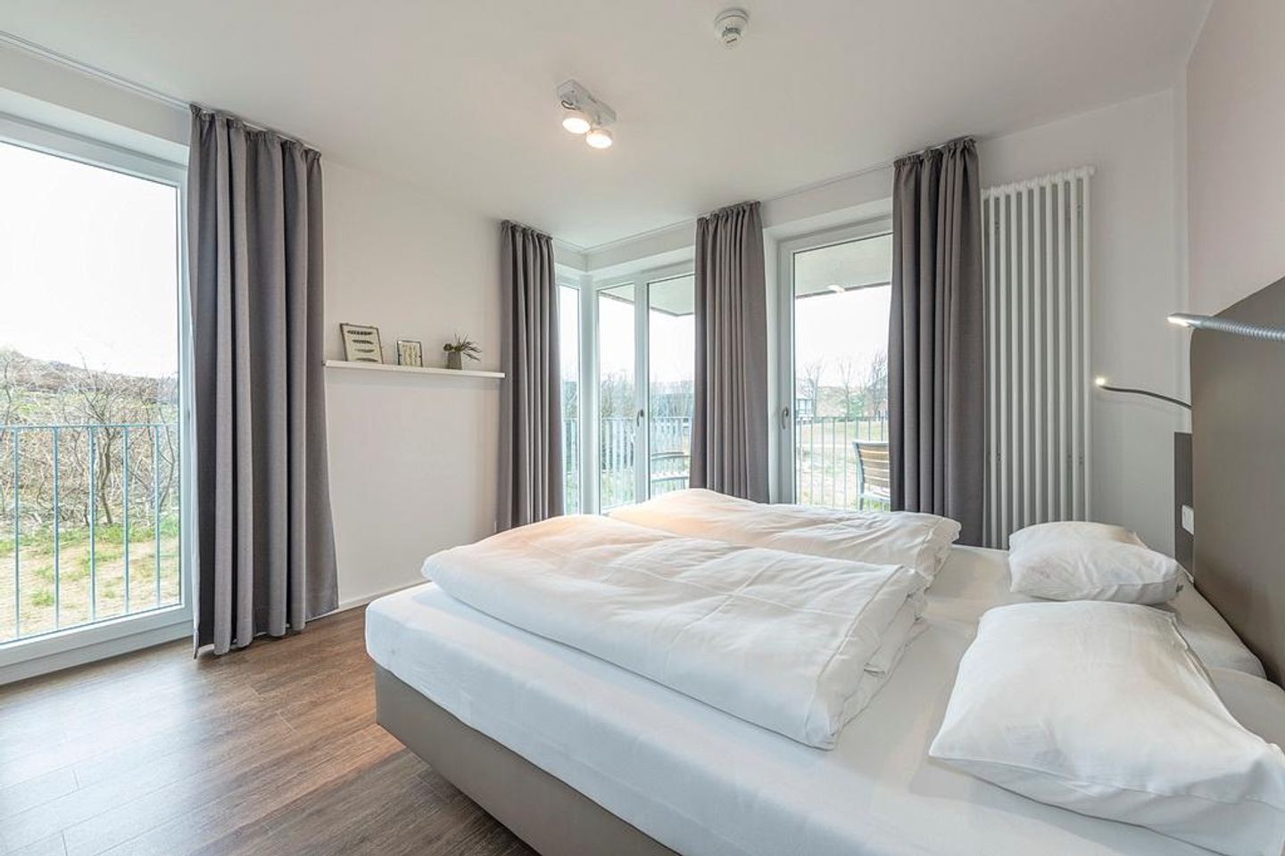 Apartmentvilla Anna See Apartmentvilla Anna See 2-10 Langeoog - Schlafzimmer mit Doppelbett