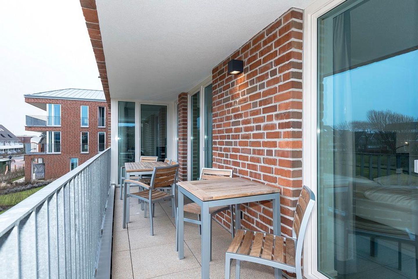 Apartmentvilla Anna See Apartmentvilla Anna See 2-10 Langeoog - Balkon mit Gartenmöbeln