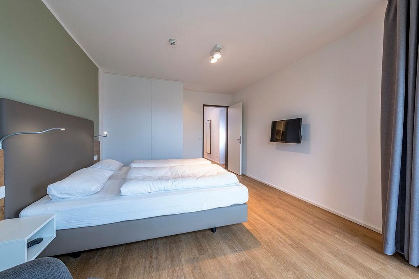 Apartmentvilla Anna See Apartmentvilla Anna See 2-11 Langeoog - Schlafzimmer mit Doppelbett