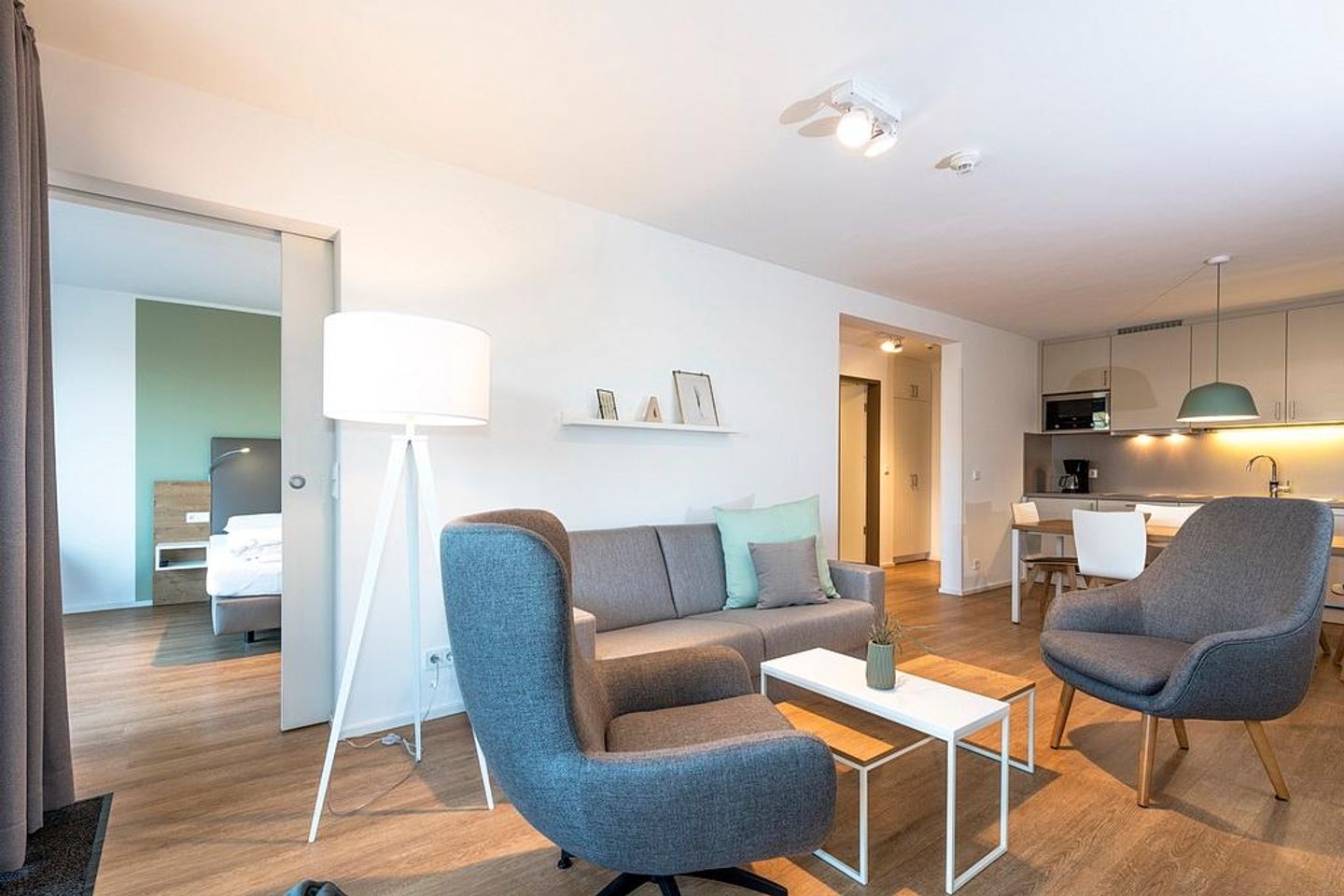 Apartmentvilla Anna See Apartmentvilla Anna See 2-13 Langeoog - Wohn-/Essbereich mit Küchenzeile