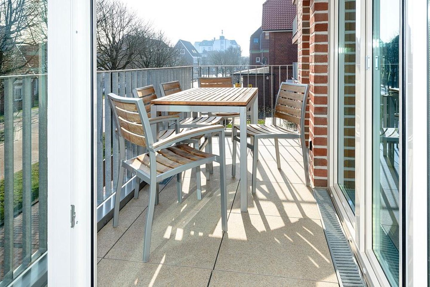 Apartmentvilla Anna See Apartmentvilla Anna See 2-16 Langeoog - Balkon mit Tisch, Sitzgelegenheiten