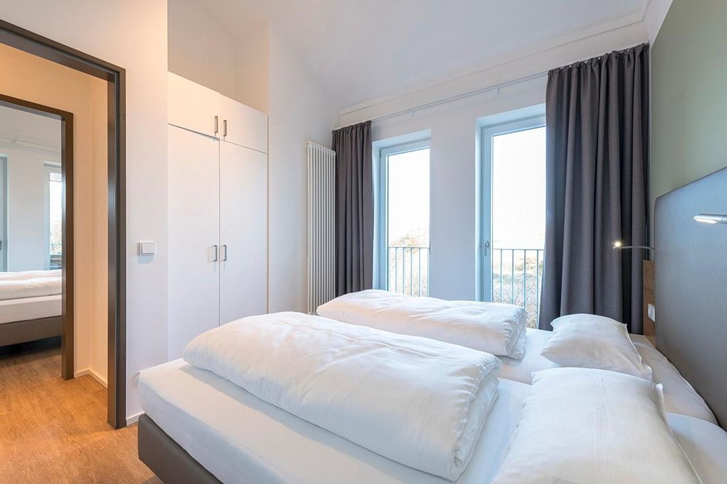 Apartmentvilla Anna See Apartmentvilla Anna See 3-09 Langeoog - Schlafzimmer mit Kleiderschrank