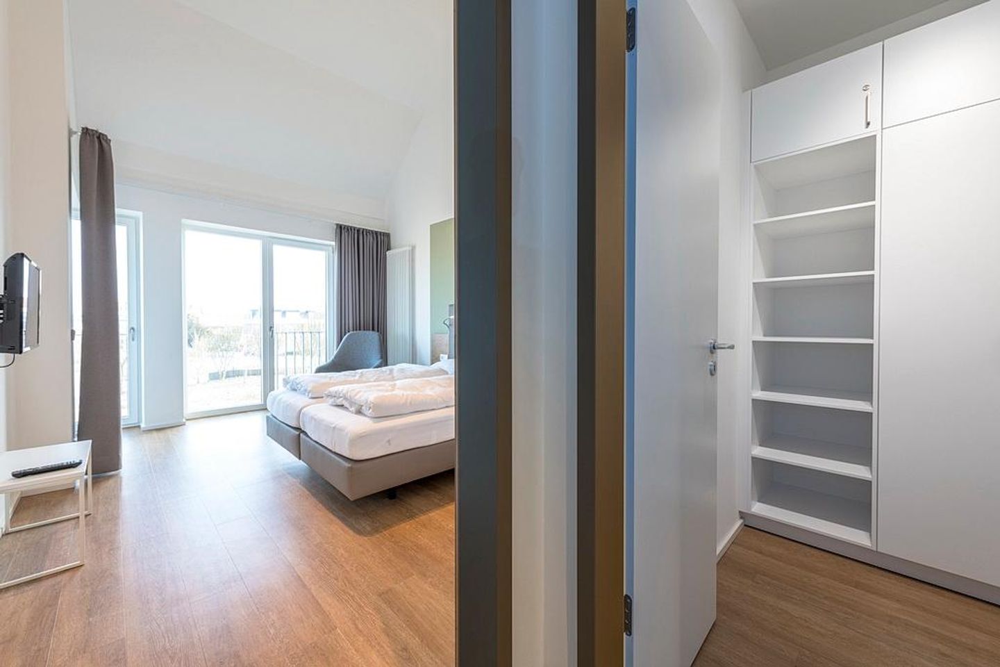 Apartmentvilla Anna See Apartmentvilla Anna See 3-10 Langeoog - Flur mit Zugang zum Schlafzimmer